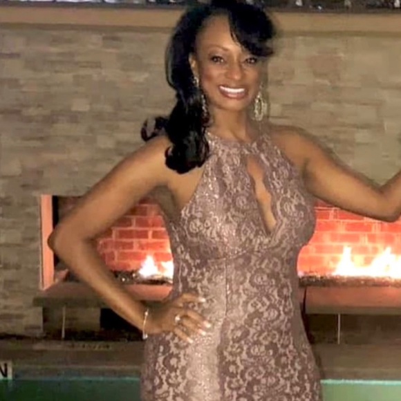 Meet your Posher, Chiquita - Picture 3 of 17